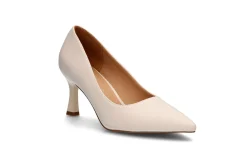 Elegant pumps