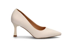 Elegant pumps