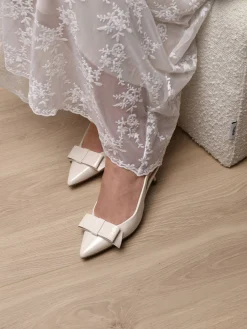 Elegant slingback pumps