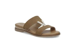 Elegant slip-in sandal