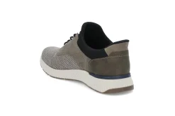 Praktisk slip on sko