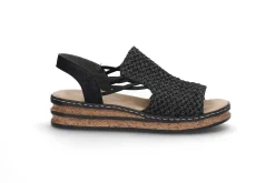 Sandal med stilige detaljer