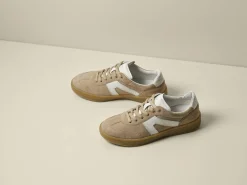 Sneakers i semsket skinn