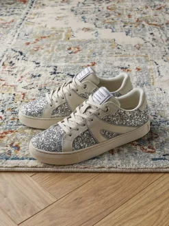 Sneakers med glitter detaljer