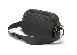 Sporty crossbody veske