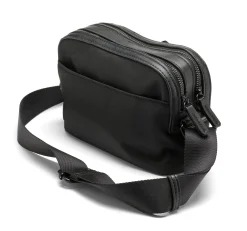 Sporty crossbody veske