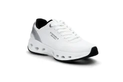Sporty sneaker