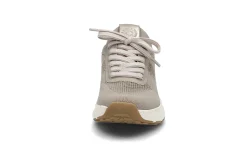 Sporty sneaker