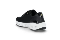 Sporty sneaker