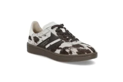 Sporty sneaker