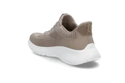 Sporty sneaker