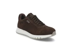 Sporty sneakers i semsket skinn