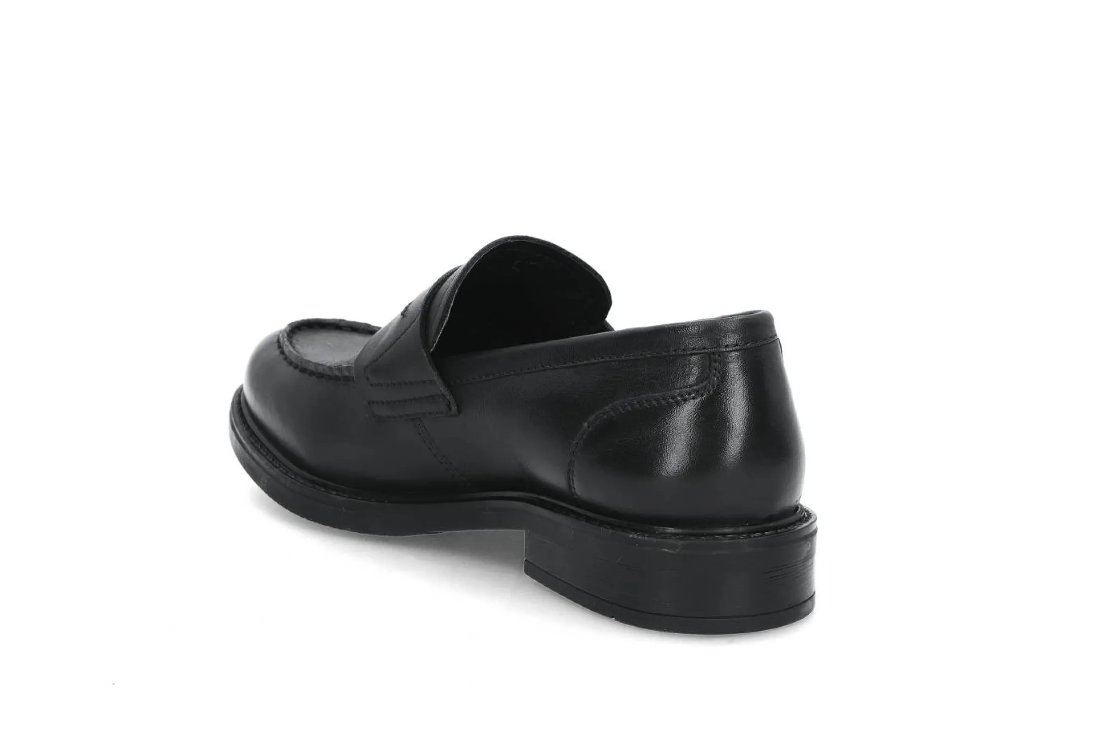 Tidløse loafers i skinn