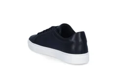 Tidløse skinnsneakers