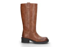 Trendy boots
