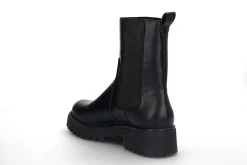 Trendy boots