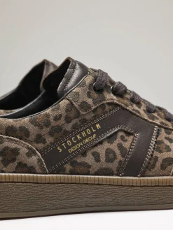 Trendy sneakers