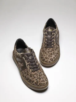 Trendy sneakers